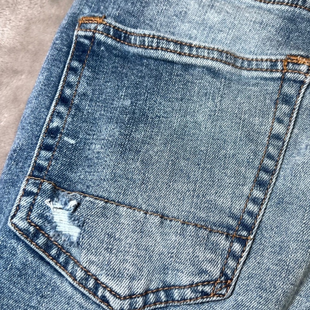 Aeropostale Mens Size 30x30 Skinny Taper Jeans Blue Distressed Ripped Frayed Hem - Picture 11 of 16